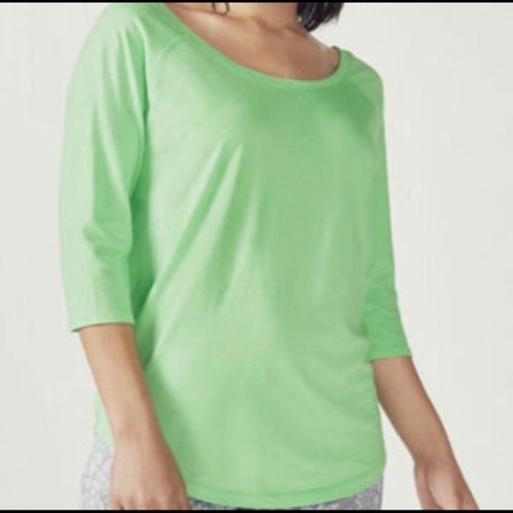 💛 Fabletics Green Ballet Top 3/4 Sleeves